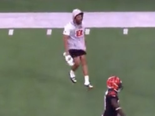 DannyDeraney's tweet photo. Let’s be real, the Bengals Vernon Hargreaves did not get a penalty for coming off the bench, but for wearing socks with sandals in public. 
#SuperBowl #RamsHouse https://t.co/7dftgaV54E