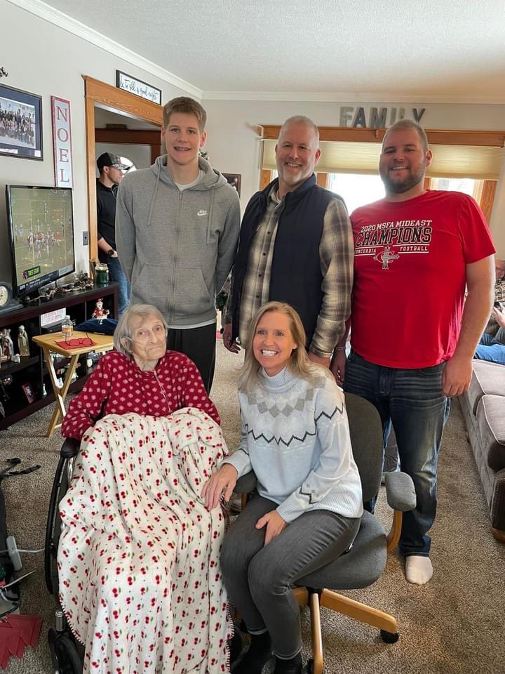 doug_muxlow's tweet photo. Our family lost one of its most staunch supporters.  Great Grandma Burton was a GIANT within the family and just as impactful in her community and schools❤️ Grandma B was ahead of her time.  She was tough, fiercely loyal, and wise. https://t.co/nzXI8HQTsC