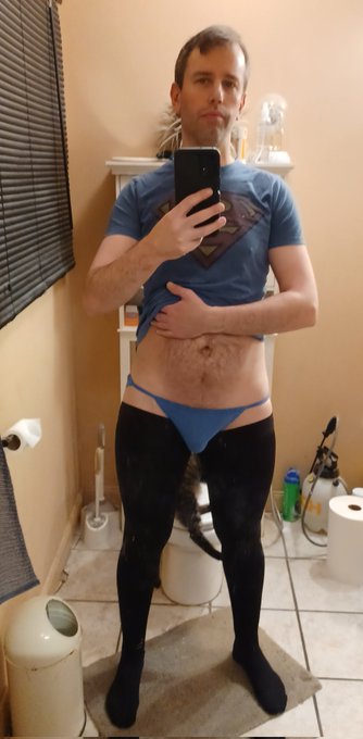 Had to try my thigh high compression stockings again, I love how they feel. I must jncorporate them into