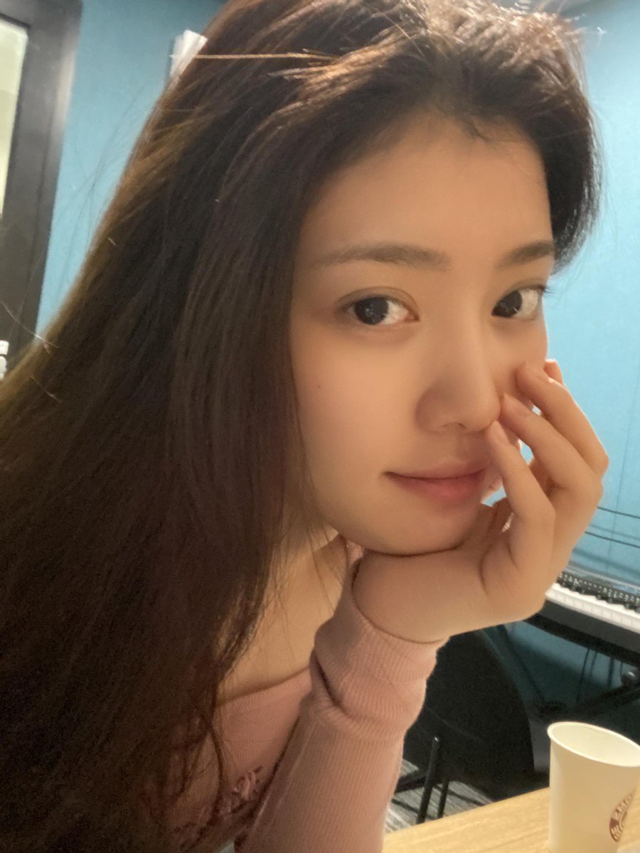 hourlyxiaoting's tweet photo. bcxzkdLDFHKEUISWFKLDS
#샤오팅 #XIAOTING https://t.co/ViyVqMiOHL