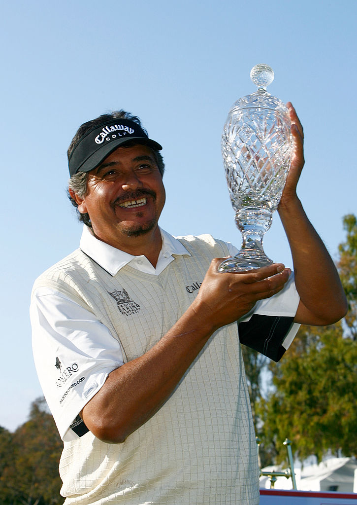 GolfChannelLA's tweet photo. ¡Hasta siempre Gato querido! 🖤

Eduardo Romero falleció esta jornada dejando un legado imborrable en el golf latinoamericano y el deporte argentino. Desde @GolfChannelLA le enviamos todas las condolencias a la familia. 

Una de las máximas leyendas de nuestro golf. 🇦🇷⛳ https://t.co/RxJzPFiXAY