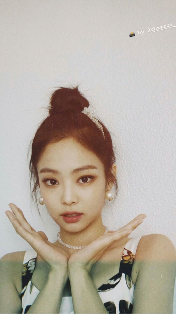 PopNewsHQ's tweet photo. Happy v day 💖 https://t.co/HhguCj0kqP