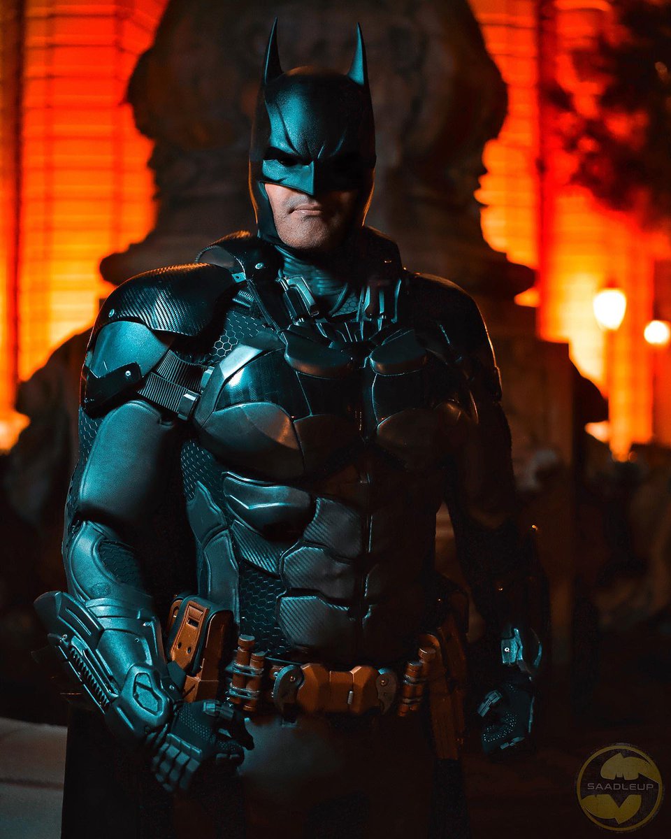 Difícil ser fã do Batman, vc acha que o pijamão é o melhor uniforme, mas daí vc vê como seria o arkham na vida real and hits just right!

IG <a href="/SaadleUp/">Saadio</a>