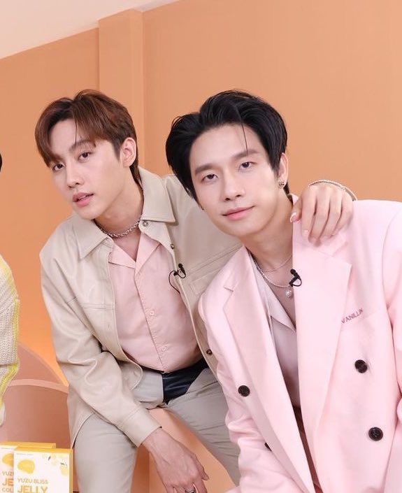 Jongjangnarak's tweet image. Can you be my valentine?
#DayoflovePROMMARK