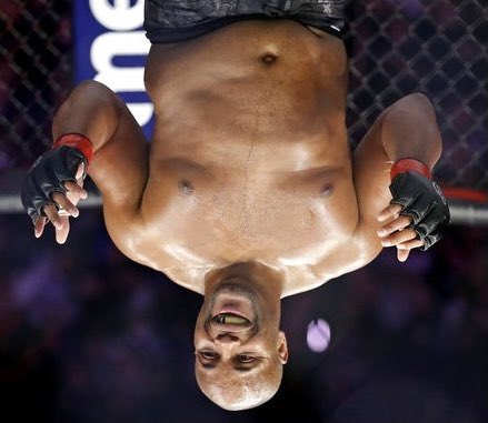 columtyrrell's tweet photo. 50 cent hanging upside down https://t.co/2flfsbM92S