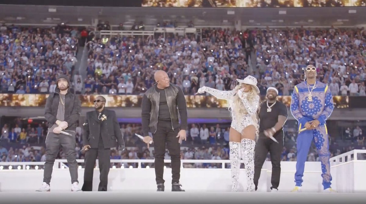 THAT. WAS. INCREDIBLE. Dre. Snoop. Mary. Eminem. Kendrick. 50 Cent. What a show. #PepsiHalftime
