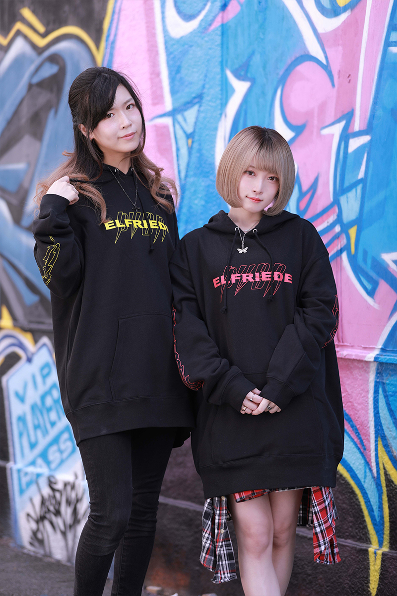 gekirock_shop's tweet photo. 本日、2/14 エルフリーデが渋谷CYCLONEにて活動休止前ラスト・ライヴ！

DI:VISION、ゲキクロとのスペシャル・コラボ・アイテムを会場にて販売！商品1点購入につきメンバー直筆の「ありがとうメッセージ入りポストカード」をプレゼント！
https://t.co/CPsWuIRI1o https://t.co/QKkZEoa7cF