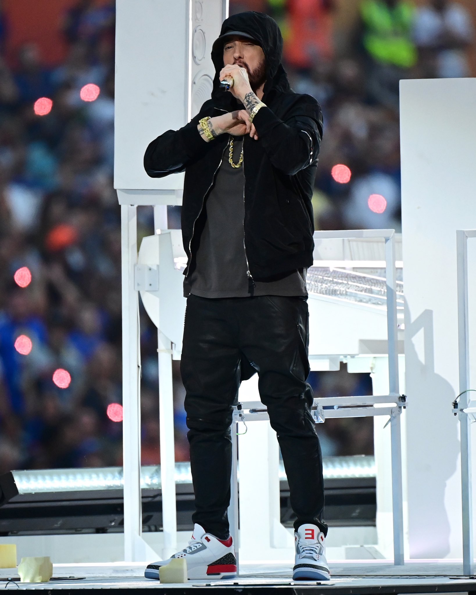 Eminem Debuts Air Jordan 3 “Fire Red” PE During Super Bowl ! 