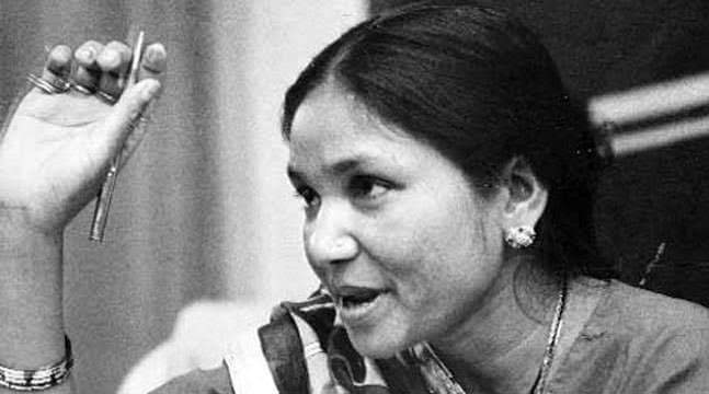 Navayan's tweet photo. #TodayInHistory
February 14, 1981, Phoolan Devi killed her 22 rapists; Indians never considered this brave act.
I remember utterly courageous Phoolan Devi. Salute to this Braveheart...!!
#VeeranganaDin https://t.co/DQbwio4RgZ