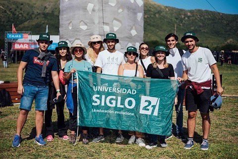 causantafe's tweet photo. Por primera vez en 27 años tu universidad estuvo presente en uno de los festivales más grandes de Argentina 🎸 https://t.co/wI6kret8RY