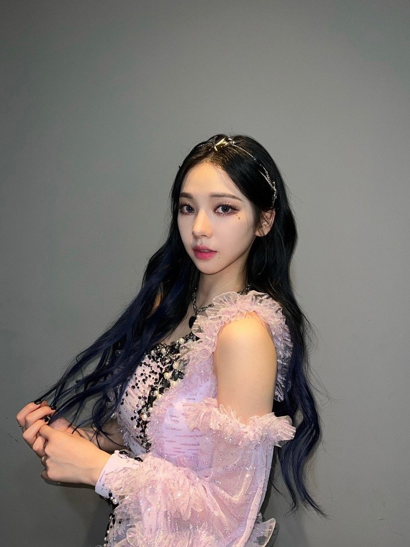 Hyunjin tweet media