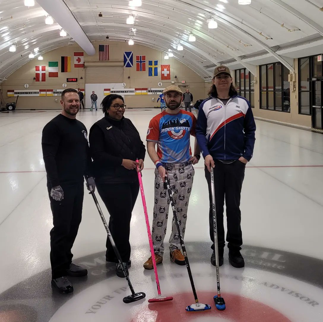 preppiecurler's tweet image. Another fun weekend in the books. #curled with some lovely gentlemen from Columbus OH. Happy Anniversary @CurlTosa ! #goodcurling #curler #curling