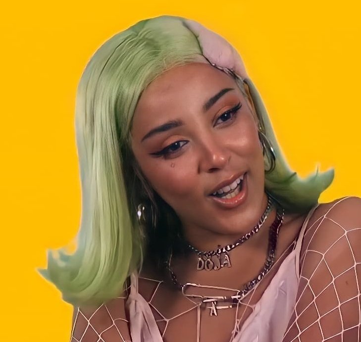 em0_d0ra's tweet photo. pov: me after kat says she never trusted cassie #EUPHORIA https://t.co/qfpL6CSi8y