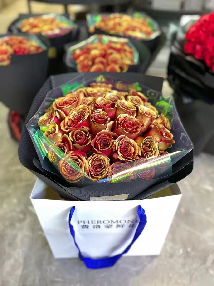 Ryan07694653's tweet photo. Valentine's Day🌹 https://t.co/usaFdz1vNk