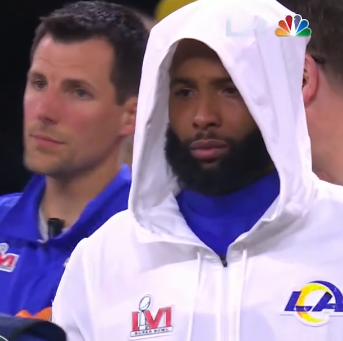 SportsCenter's tweet photo. Odell back on the sideline after being ruled out for the rest of the Super Bowl (knee). https://t.co/9shkrc1Ddd