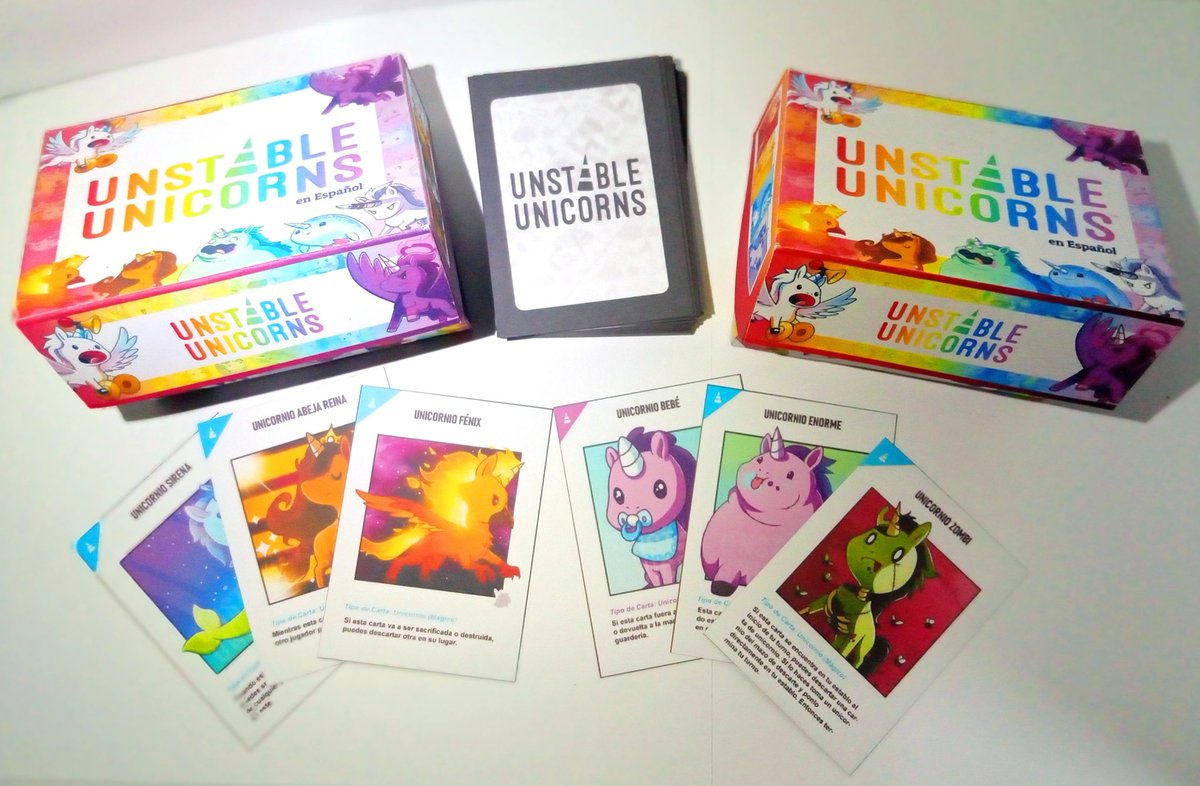XOGOScuba's tweet photo. 🦄Unstable Unicorns🌈
👉 Crea tu propio ejército de Unicornios y derrota a tus 😏"amigos" en el proceso. ¡Diversión asegurada! 
_____
Traducido al Español, apto para adultos y niños, de 2 a 8 personas, duración entre 30 y 60 min aprox, 99 cartas. 
#juegosdemesa #cartas https://t.co/U57Ba6A6Tj