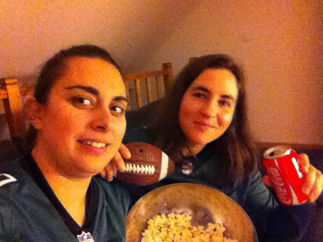 EmAventures's tweet photo. Pop corn maison pour le dernier 1/4 temps du #superbowl avec #lequipeNFL et @GregoryAscher 
Bon nous on est plus @Eagles mais on est la quand même ! https://t.co/bFvLuo4QyB