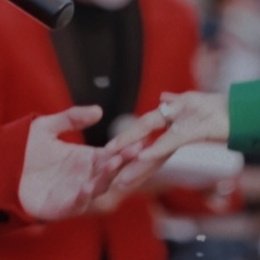 Eli_larai's tweet image. Sometimes you meet someone and it&apos;s so clear that you&apos;re somehow meant to be together.  Whether as friends, as lovers, or as something else entirely, they just work well together♡ Happy Valentines Day💌
#DayoflovePROMMARK #พร้อมมาร์ค  #PromMark