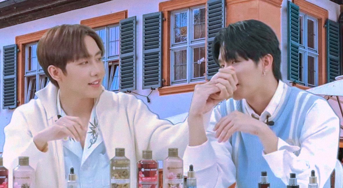 Eli_larai's tweet image. Sometimes you meet someone and it&apos;s so clear that you&apos;re somehow meant to be together.  Whether as friends, as lovers, or as something else entirely, they just work well together♡ Happy Valentines Day💌
#DayoflovePROMMARK #พร้อมมาร์ค  #PromMark