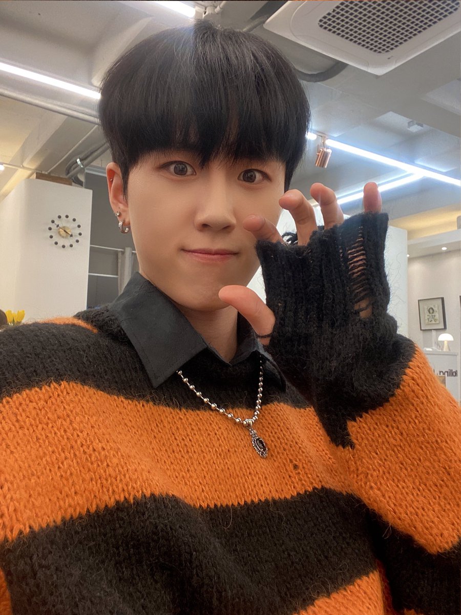 [#영훈]

어제도 너무 즐거웠어!🐯
다들 월요팅🔥🔥
점심도 맛있게 먹어 •ㅁ•

#블랙레벨 #BLACK_LEVEL
#YOUNGHOON