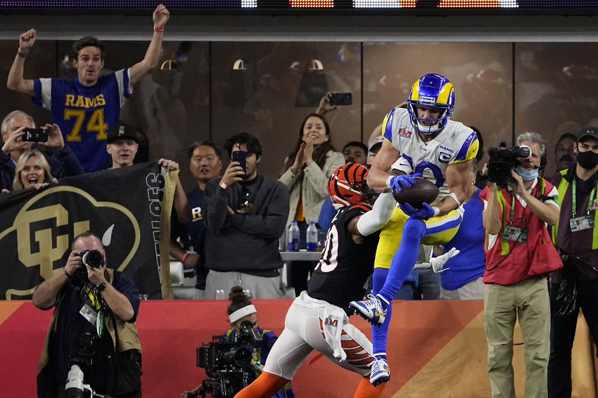 BrennaGreene_'s tweet photo. Here’s several views of Cooper Kupp’s game winning touchdown via AP images. https://t.co/PUSHc25Odg