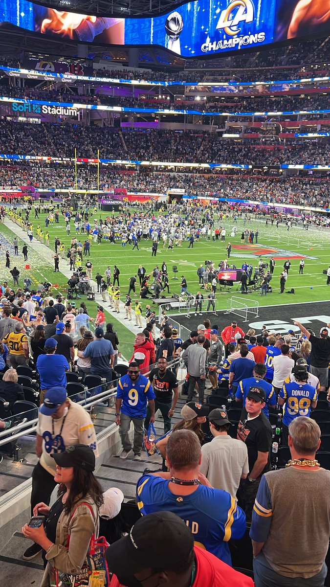 Manifesting….. dear 2022  ……🦁