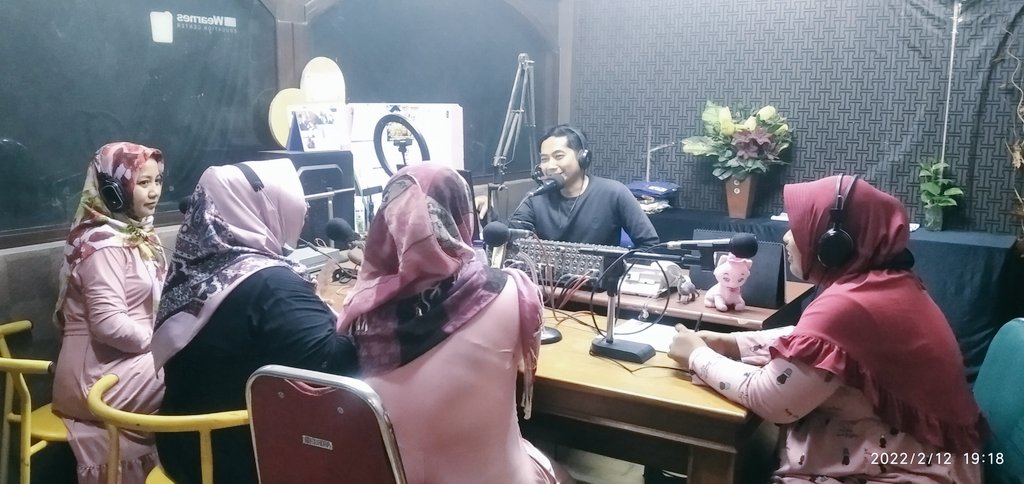 Berisik "Bersama Bikin Asik" Sabtu, 12 Februari 2022, bersama Komunitas Bunda Ngawi. 

Ekspos komunitasmu, tebarkan semangat positif, dan temukan lebih banyak anggota. Daftarkan komunitasmu sekarang juga via WA. 081 2341 47272. Gratis!!!