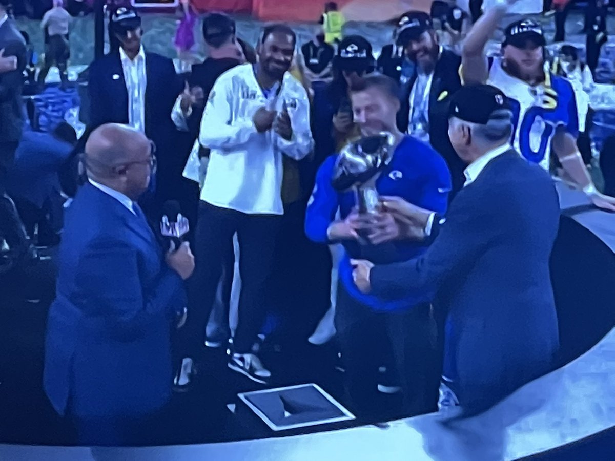 Stan Kroenke believes he just been given trophy for “man who hates Arsenal most in World”