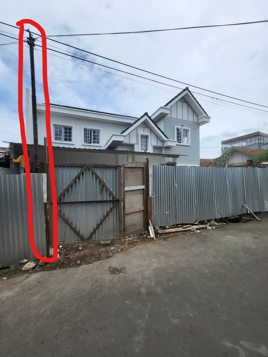 alexryandi's tweet photo. @IndiHome saya mau pengajuan pindah tiang telkom karena menghalangi jalan masuk rumah. sudah coba call 147 tetapi tidak dijawab. Berikut photo lokasi nya. alamat jalan Katalina Raya no 1, Bandung. Kec. Andir
Kota Bandung, Jawa Barat 40181.

lokasi:
https://t.co/qfI2hTe7iR https://t.co/Wh5k1R0wED
