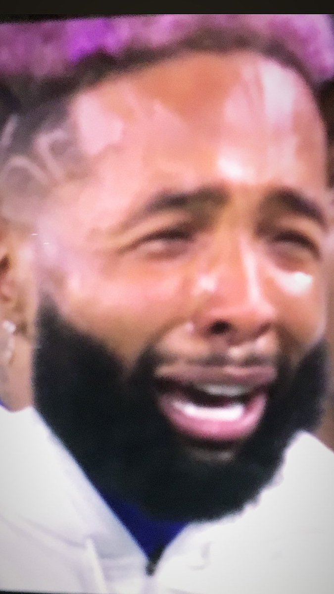 thebinniznizz's tweet photo. me tonight but also me tomorrow morning #SuperBowlLVI #SundayScaries https://t.co/R1N5MT1eo8