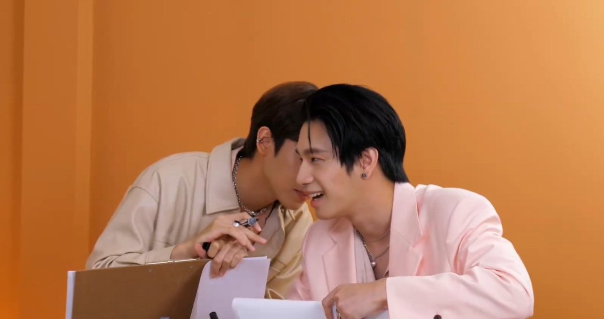 Anothersiwat's tweet image. I don&apos;t know how much &apos; I Love You &apos;... 🥺🥺
Stay here, love each other like this... 🖤🦖
I wish Happy Valentine day.. 
#DayoflovePROMMARK
#ANOTHERBOYTJ 
#MSIWAT 
#prommark1stmyanmarfan