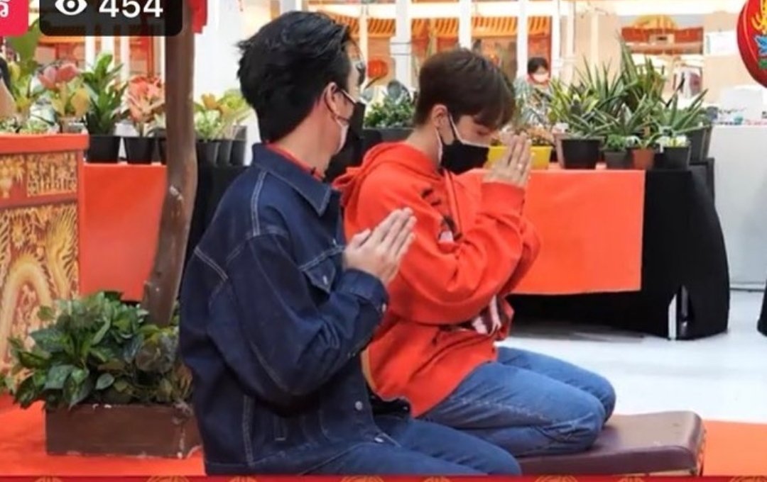 Anothersiwat's tweet image. I don&apos;t know how much &apos; I Love You &apos;... 🥺🥺
Stay here, love each other like this... 🖤🦖
I wish Happy Valentine day.. 
#DayoflovePROMMARK
#ANOTHERBOYTJ 
#MSIWAT 
#prommark1stmyanmarfan