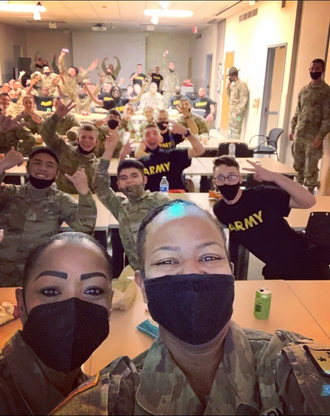 16thAlpha's tweet photo. Alpha Company enjoying the Super Bowl. Great way to bring the soldiers together! #AvengersLeadTheWay #TrainToMaintain @16thAlpha @16OD_BN @59thOrdnanceBDE https://t.co/Qs0QrxLTll