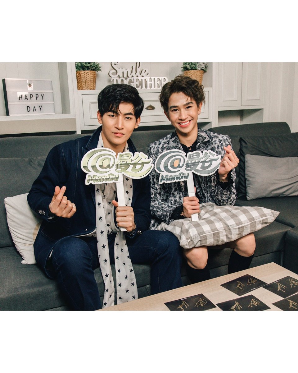 Fluke_Official's tweet image. IG mangumagazine : 📍 ISSUE 226 ( 14th February 2022) &amp;gt;&amp;gt; คอลัมน์ Cover Story สัมภาษณ์ #โอห์ม ฐิติวัฒน์ ฤทธิ์ประเสริฐ และ #ฟลุ้ค ณธัช ศิริพงษ์ธร คู่ขวัญจอแก้ว จากงาน #SiamSeriesAwards2021
🔗 : instagram.com/p/CZ8UOFoPhr8/…

#เจ้าแก้มก้อน #โอห์มไง
#fluke_natouch #OhmThitiwat