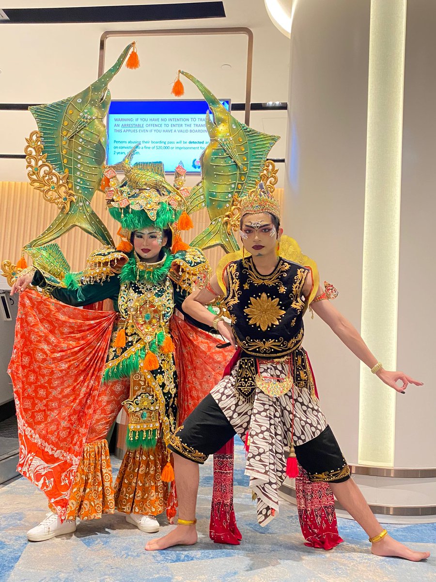 kbrisingapura's tweet photo. Indonesia kembali berpartisipasi dalam parade budaya tahunan terbesar di Singapura, Parade Chingay yang dilaksanakan pada 12 Februari 2022 di Jewel Changi Singapura.

#OurChingay50 #ChingaySG2022 #OurChingay50Stories #inidiplomasi #kbrisingapura https://t.co/CxPcxpNyz1