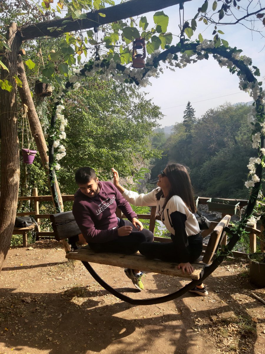 Minareden atlarım yavuklular gününü kutlarım <a href="/Zelihaalann/">Zeliha</a>