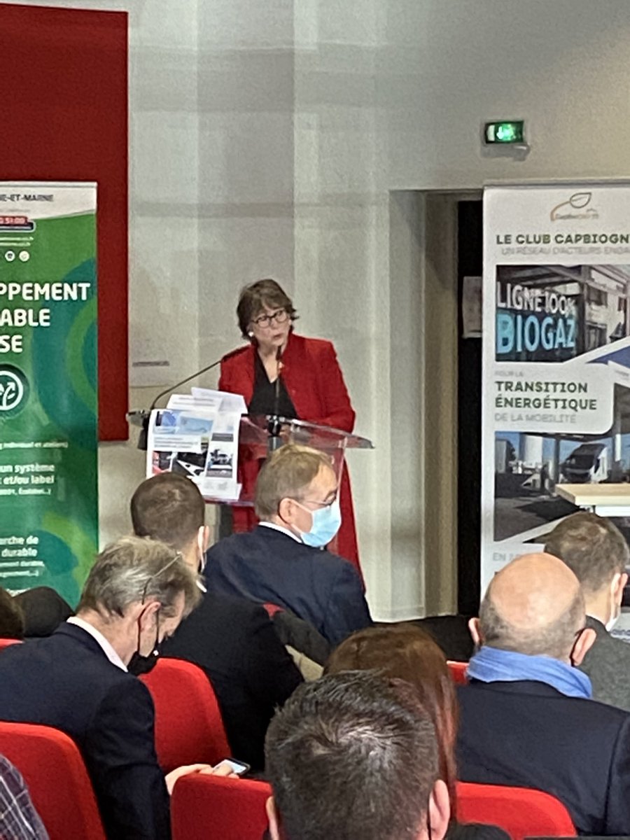 JGilliet77's tweet photo. 🚛🛻💚 C’est parti 30 stations #biognv en 2030 lancement du club #CAPBIOGNV par @bearucheton à la @ccism77 https://t.co/Evn221MpNb