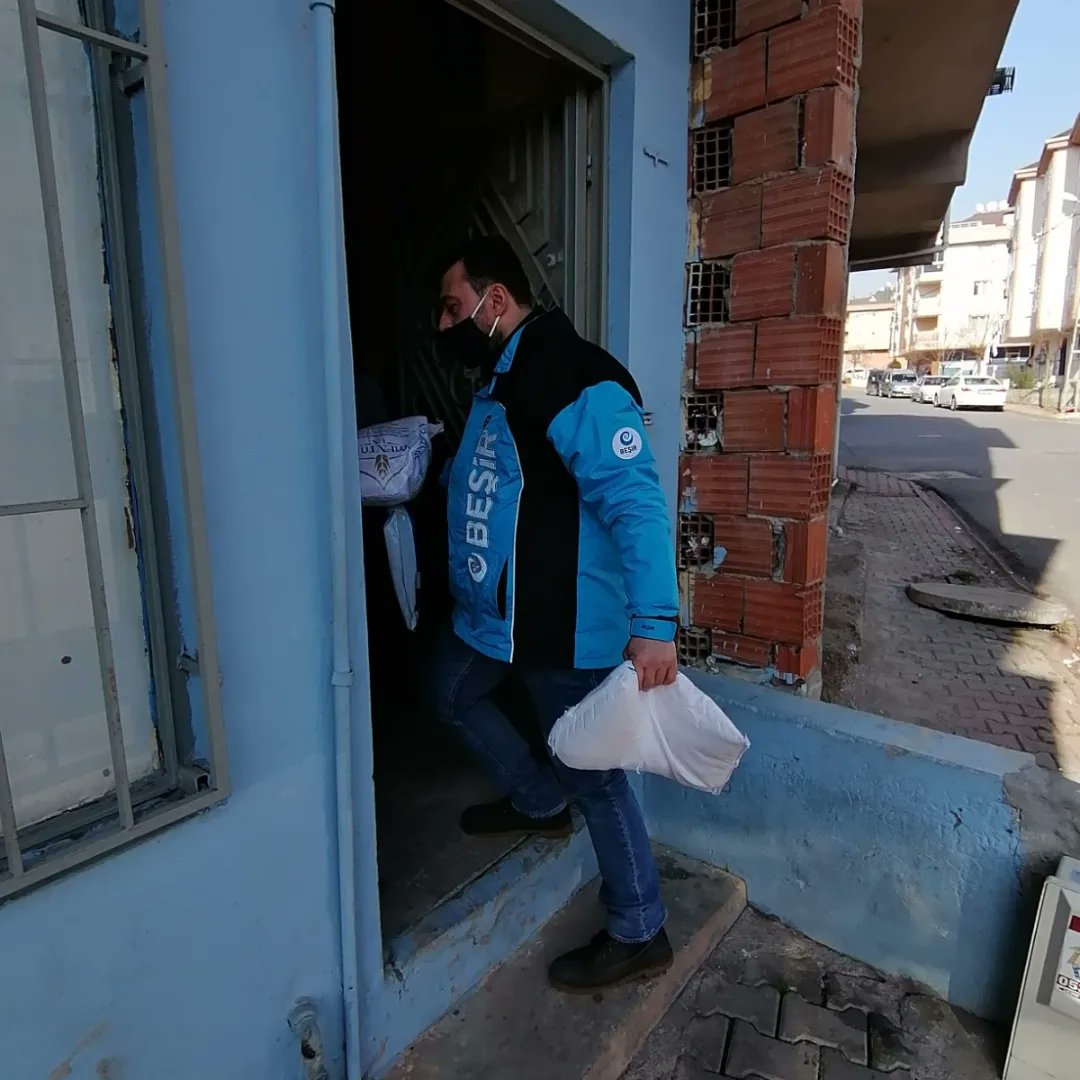 #Sancaktepe Temsilciliğimiz ile kış yardımları kapsamında ihtiyaç sahibi ailelere et ve un dağıtımında bulunduk. 

Bağışçılarımızın emanetleri ile ihtiyaç sahiplerinin yüzlerini güldürüyor, gönüller yapmaya devam ediyoruz.

#İyilikHerYerde