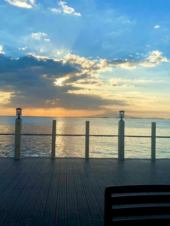 MaXiNeGNeW's tweet photo. #SunsetWithYou @seascapevillage https://t.co/PYPDGJr7RB