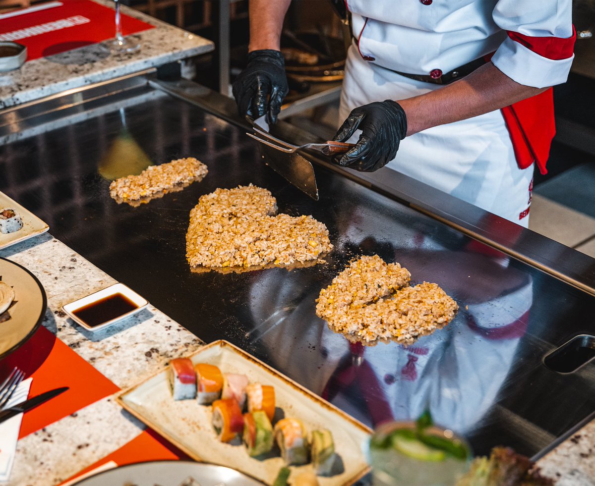 #Benihana
It’s almost the time to treat your loved ones !
Gather around our Hibachi soon to show your loved ones some love and enjoy the live cooking show 🇯🇵❤️
اقترب الوقت لتظهر اهتمامك بأحبائك وتدعوهم على عشاء فاخر في بنيهانا، لتستمتعوا بالطبخ المباشر أمامكم حول الهيباتشي 🇯🇵❤️