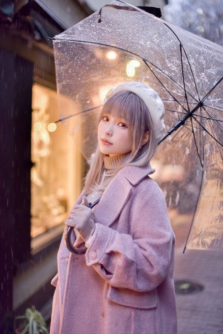 1 pic. Rainy day date🌧
𝐻𝑎𝑝𝑝𝑦 𝑉𝑎𝑙𝑒𝑛𝑡𝑖𝑛𝑒'𝑠 𝐷𝑎𝑦! 💕
待ってたよ☂️
はい～チョコ...！💗(´,,•ω•,,)

#ValentinesDay  #バレンタインデー