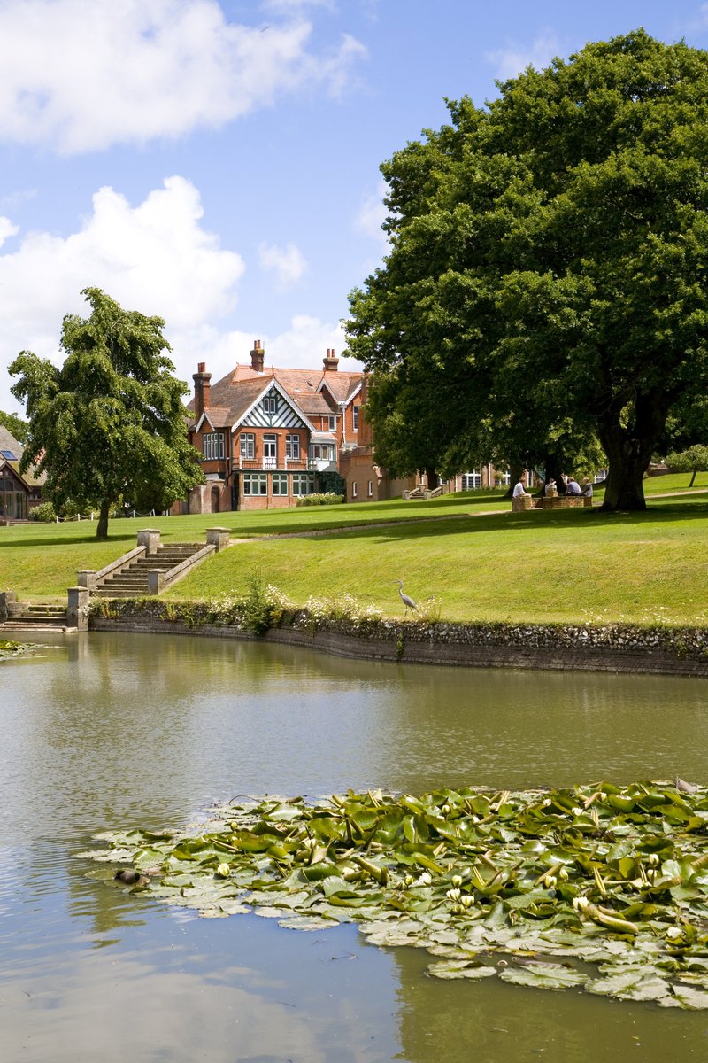 PSFSchoolFinder's tweet image. If you are considering UK boarding schools, we can talk you through a suggested list of schools that match your requirements. We are confident you will be pleased with the results. 

Contact us or register for your free consultation ukprivateschoolfinder.com

#ukboardingschools