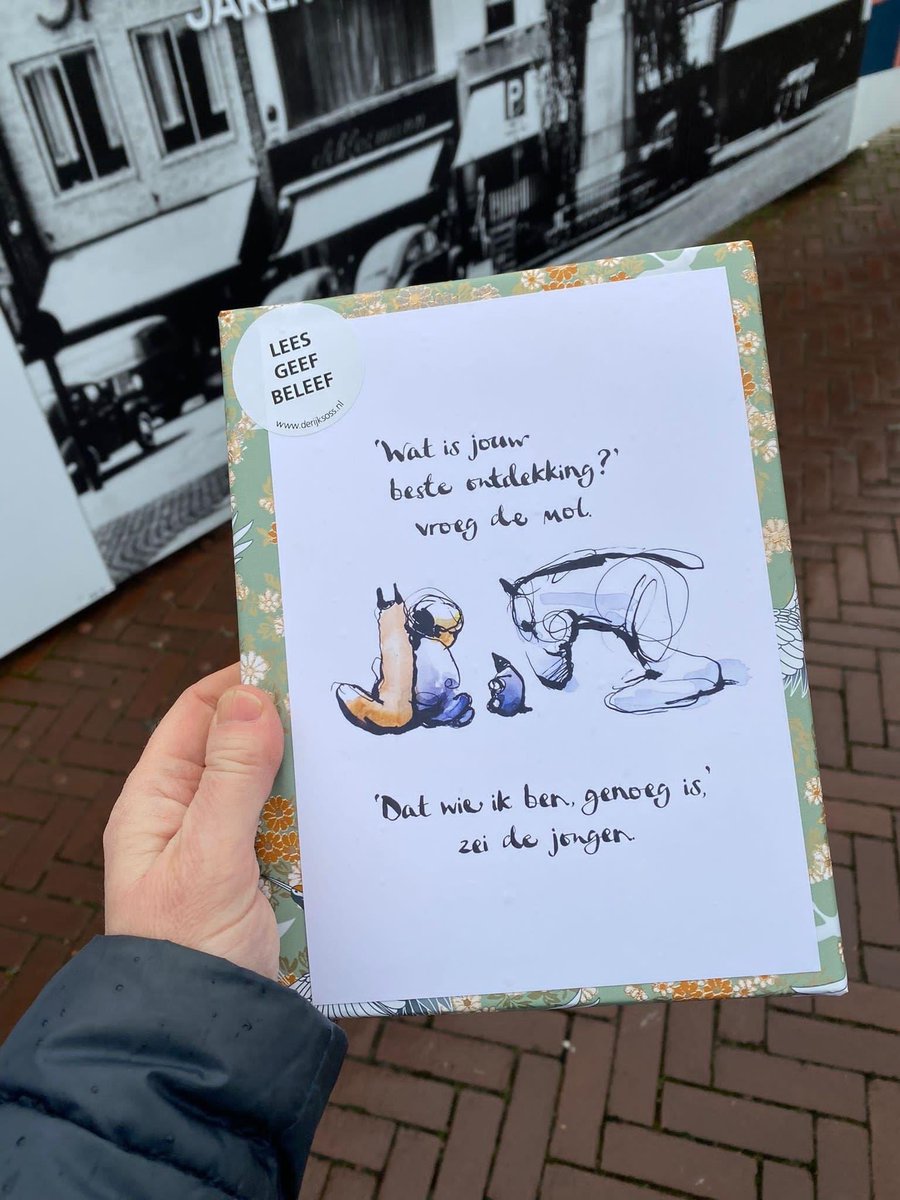 Derijksboeken's tweet photo. ♡v a l e n t i j n s d a g♡
Wanneer je dit boek vindt vandaag, is het voor jou!❤🥰🎁 Fijne Valentijnsdag!💖🙋🏼♀️
#valentijnsdag
#charliemackesy
#dejongendemoldevosenhetpaard
#derijks
#walstraat #trefhetinoss
@kokboekencentrum.romans
@libris https://t.co/DSiYEkGedl