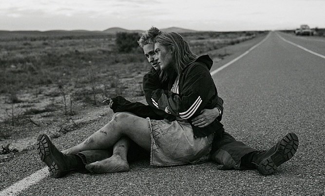 Jane Campion and Kate Winslet on the set of Holy Smoke!