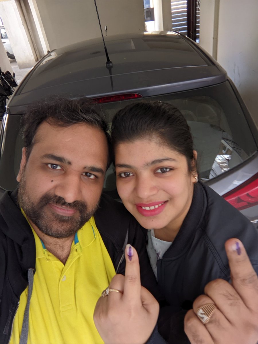 sdiwan007's tweet photo. @ABPNews  #UPElections2022  happy voting and lovely valentine's day https://t.co/9Qu1jtElwR