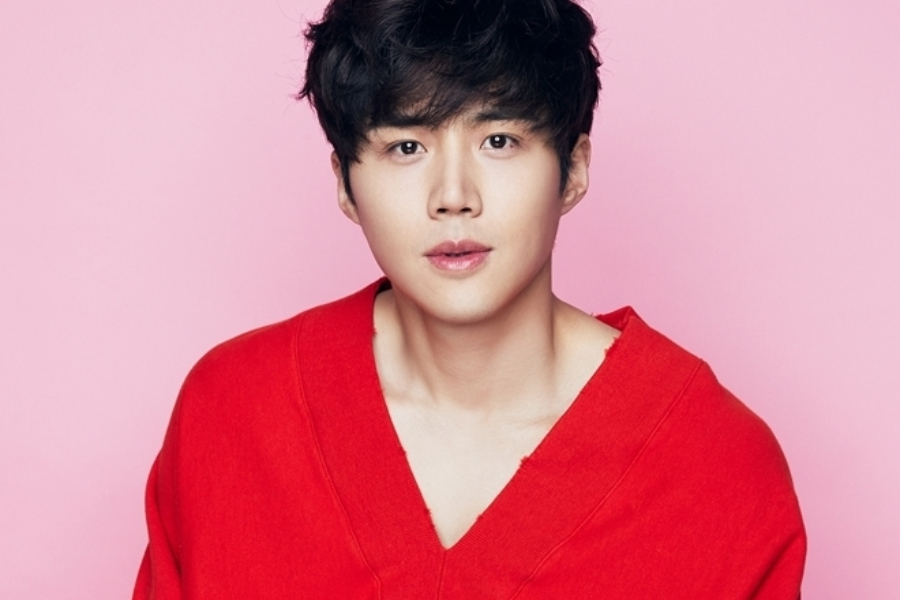 soompi's tweet photo. #KimSeonHo Makes Generous Donation To Korea Childhood Leukemia Foundation
https://t.co/z3D4tpuvQi https://t.co/J9k5DHztp5