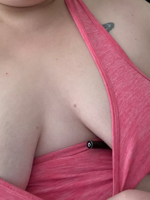 Who else warms their cart in their boobs so it hits harder and faster? 🤷🏻&zwj;♀️🤣🥵 https://t.co/TJknAhOT<a href="/tag/bbw"class="tags"><span>#bbw</span></a><a href="/tag/datass"class="tags"><span>#datass</span></a><a href="/tag/cammodel"class="tags"><span>#cammodel</span></a><a href="/tag/camgirl"class="tags"><span>#camgirl</span></a><a href="/tag/accountant"class="tags"><span>#accountant</span></a><a href="/tag/chaturbate"class="tags"><span>#chaturbate</span></a>