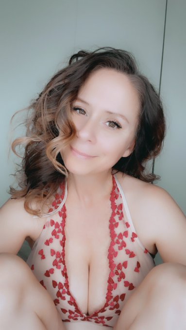 Happy Valentine&rsquo;s Day ❤️ https://t.co/3e9ErL3zJs