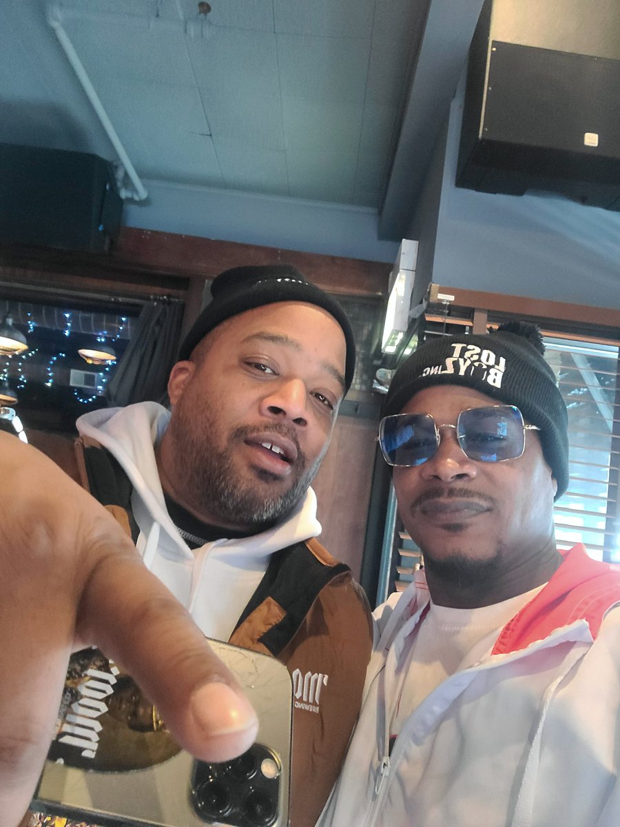 LavontSr's tweet photo. Shoutout Damon at #Moor Brewing ....we ain't waiting for permission #JefeLife https://t.co/y8N3h7EevR