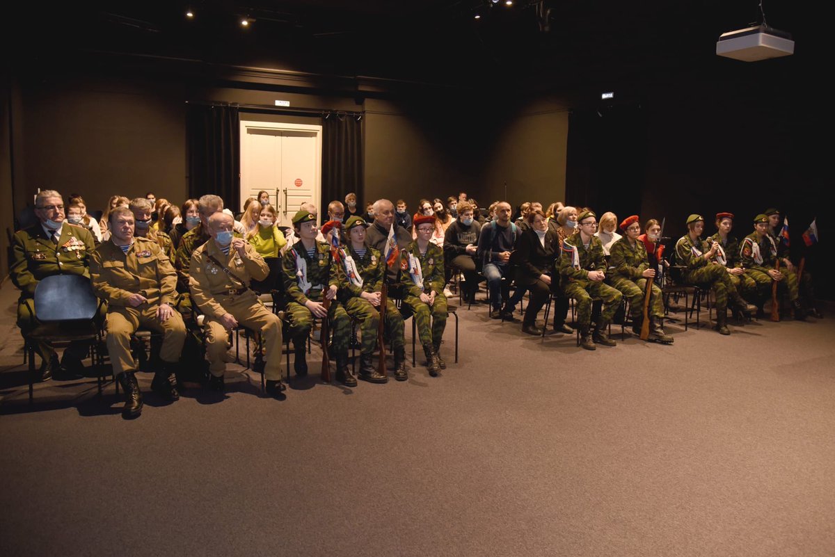 15 февраля – день памяти воинов – интернационалистов в России. В связи с этим в музейном центре «Палаты» провели «Урок мужества». Он был посвящён 33-й годовщине со дня вывода советских войск из Афганистана.